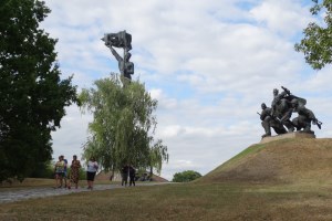 Триполье и затопленная церковь под Ржищевом